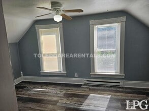 5520 N Summit St in Toledo, OH - Building Photo - Building Photo