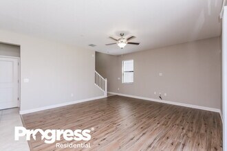 9935 Ivory Dr in Ruskin, FL - Building Photo - Building Photo