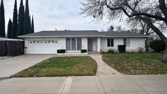 1505 Bandera Ln in Modesto, CA - Building Photo
