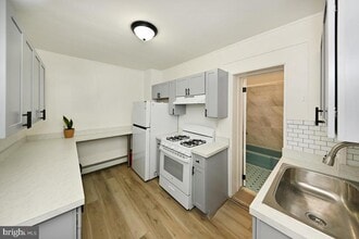 652 Penn St in Perth Amboy, NJ - Building Photo - Building Photo