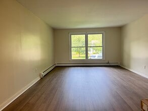 435 Onondaga St, Unit 2 in Lewiston, NY - Building Photo - Building Photo