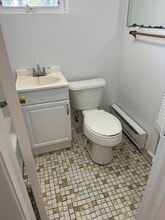 379 Derby Ave in West Haven, CT - Building Photo - Building Photo