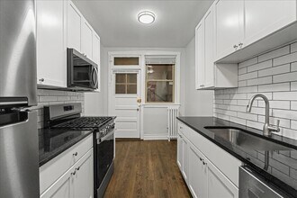 905 W Altgeld St in Chicago, IL - Building Photo - Building Photo