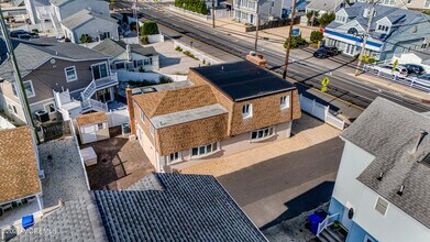 102 W Colony Rd in Lavallette, NJ - Building Photo - Building Photo