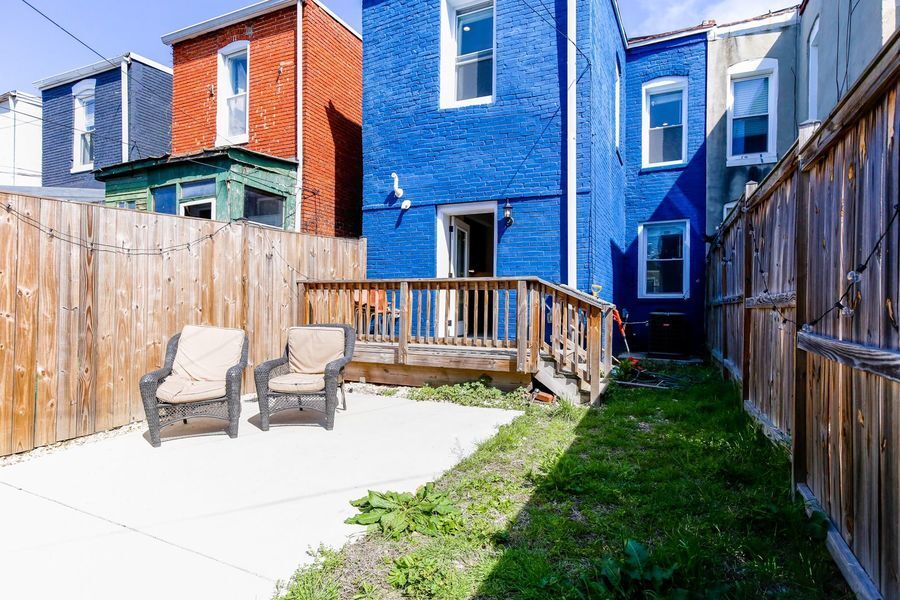 1247 I St NE in Washington, DC - Building Photo