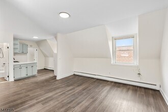 676 Chestnut St in Kearny, NJ - Building Photo - Building Photo