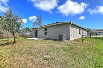 406 Easy St in Sebastian, FL - Building Photo - Building Photo
