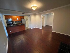 7685 Northcross Dr in Austin, TX - Building Photo - Building Photo