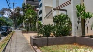 1571 Piikoi St in Honolulu, HI - Building Photo