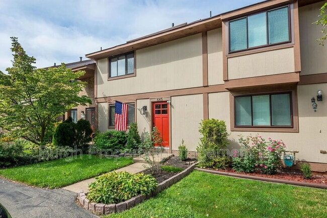 645 Deer Watch Rd in Bridgeville, PA - Building Photo - Building Photo