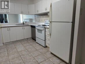 236 Albion Rd in Toronto, ON - Building Photo - Building Photo