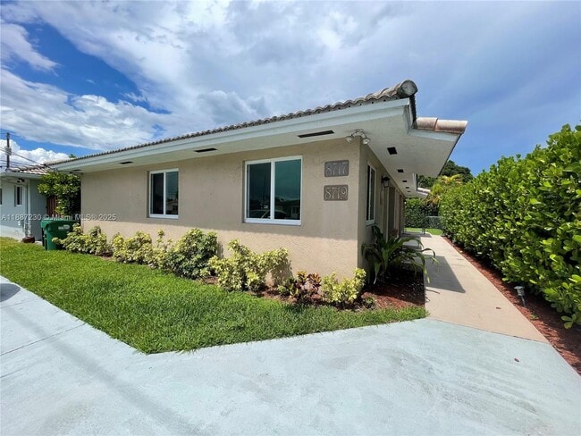property at 8719 SW 38th St