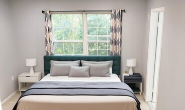 6 Halstead Pl in Princeton, NJ - Building Photo - Building Photo