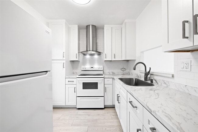 property at 5031 W Oakland Park Blvd