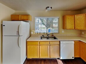 645 Cattail Dr in Ogden, UT - Foto de edificio - Building Photo