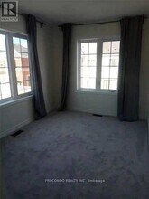 38 Bluegill Cres in Whitby, ON - Building Photo - Building Photo