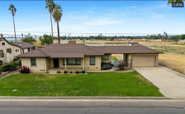 418 E Belle Terrace in Bakersfield, CA - Building Photo - Building Photo
