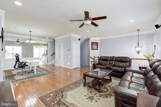 43583 White Cap Terrace in Chantilly, VA - Building Photo - Building Photo