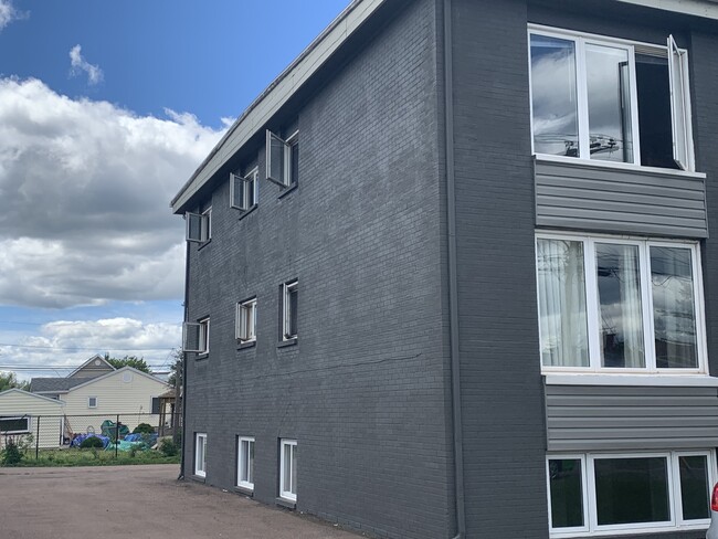 20 Waverley Ave in Moncton, NB - Building Photo - Building Photo