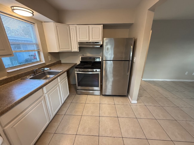 1407 S Madison Ave, Unit Apt A in Clearwater, FL - Foto de edificio - Building Photo