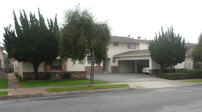 343 E Navilla Pl in Covina, CA - Building Photo - Building Photo