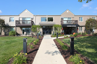 Willowbrook Apartment Homes in Willowbrook, IL - Building Photo - Building Photo