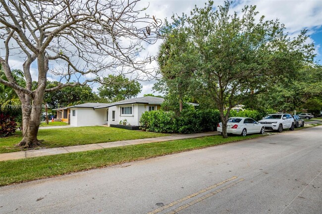 1620 SW 33rd Ave in Fort Lauderdale, FL - Building Photo - Building Photo