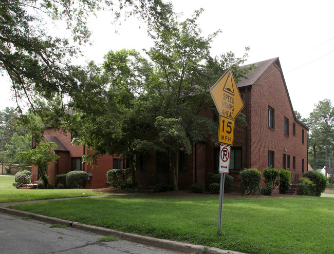 107 Hilton Ave in Durham, NC - Building Photo - Building Photo