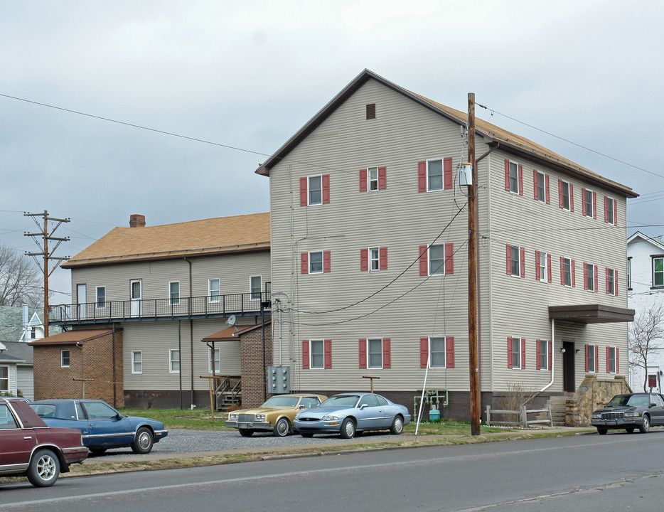 745 Edison Ave in Sunbury, PA - Building Photo