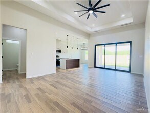 39 N Woody Rd in Edinburg, TX - Building Photo - Building Photo