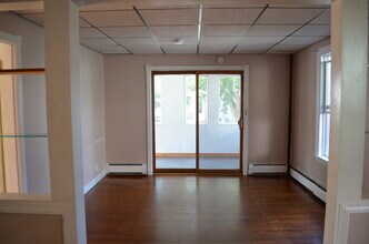 10 Harborview Ave, Unit 1st in South Portland, ME - Building Photo - Building Photo