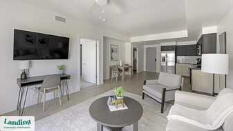 707 S Farmer Ave in Tempe, AZ - Building Photo