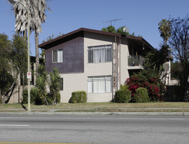 19435 Victory Blvd Apartments