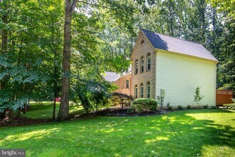7300 Scarlet Oak Ct in Fairfax Station, VA - Building Photo - Building Photo