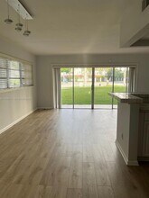 7304 SW 82nd St in Miami, FL - Building Photo - Building Photo