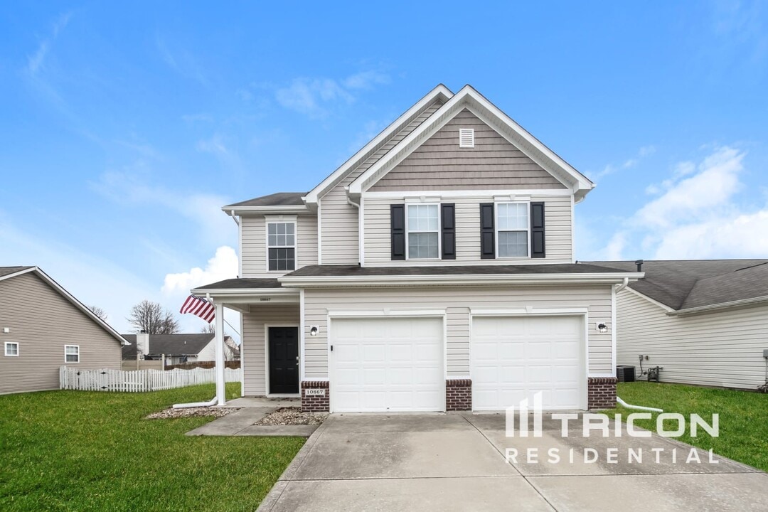 10867 Muddy River Rd in Indianapolis, IN - Building Photo
