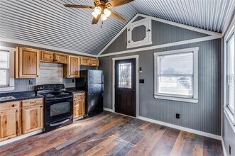 5001 Knob Hill Rd in Azle, TX - Building Photo - Building Photo