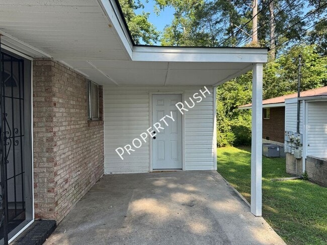 1017 N Larchmont Dr in Chattanooga, TN - Building Photo - Building Photo