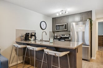 19500 37 St SE in Calgary, AB - Building Photo - Building Photo