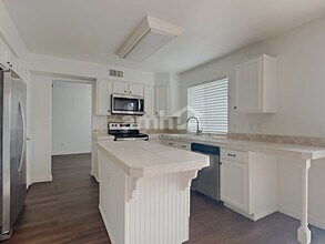 7519 E Naranja Ave in Mesa, AZ - Building Photo - Building Photo