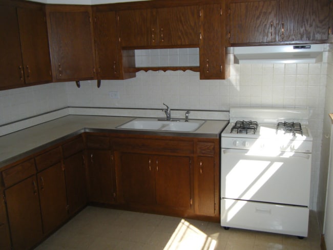 7222 Dixon St in Forest Park, IL - Building Photo - Building Photo