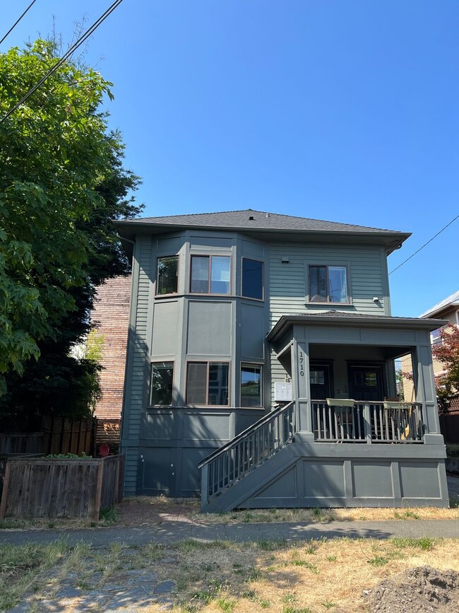property at 1710 E Columbia St