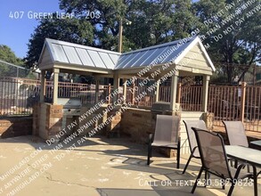 407 Green Leaf in Horseshoe Bay, TX - Building Photo - Building Photo