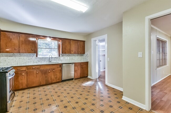 5231 Willowbend Blvd in Houston, TX - Building Photo - Building Photo