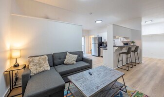 512 SW B St in Bentonville, AR - Building Photo