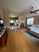 5585 W Decatur Ave in Fresno, CA - Building Photo - Building Photo