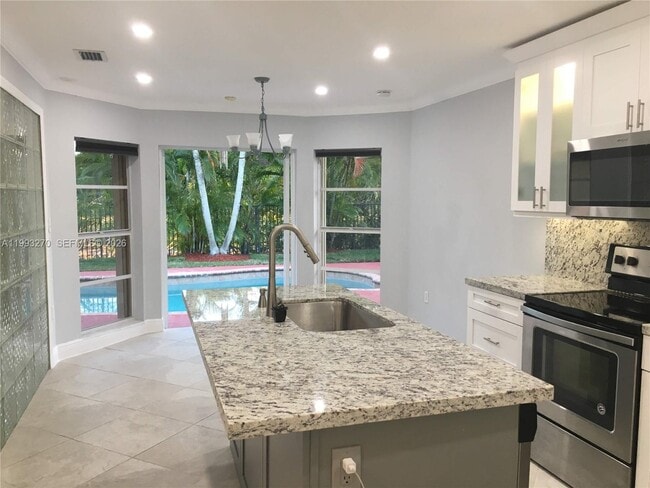 16674 SW 5th Way in Weston, FL - Building Photo - Building Photo