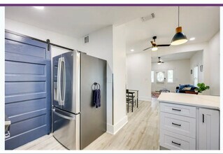 125 Leigh St in San Antonio, TX - Building Photo - Building Photo