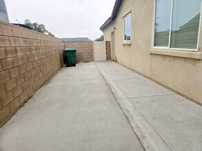 34762 Armstrong Rd in Winchester, CA - Building Photo - Building Photo