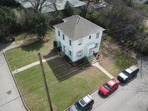 3211 Tom Green St in Austin, TX - Foto de edificio - Building Photo